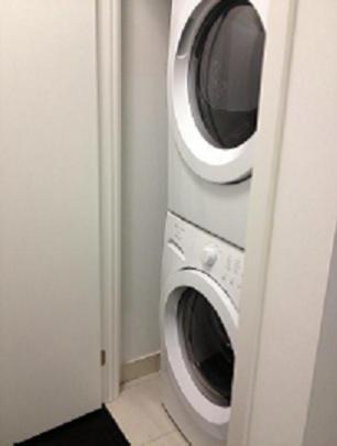Square One Fully Furnished Suite 미시소거 외부 사진