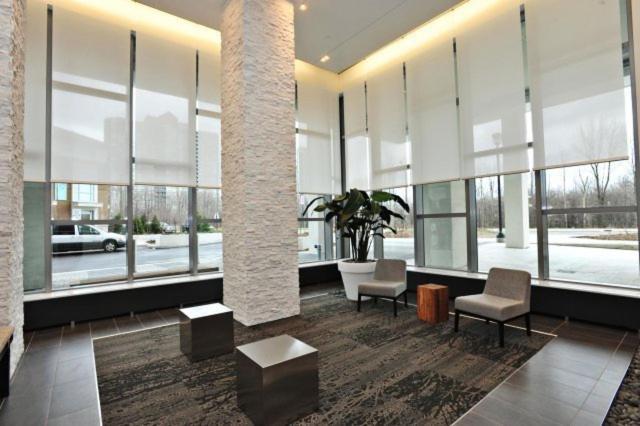 Square One Fully Furnished Suite 미시소거 외부 사진